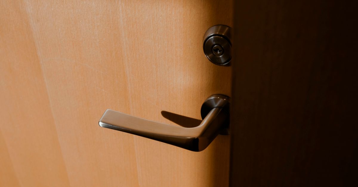 front door lock key — Bound Brook NJ Locksmith